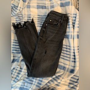 selling old clothes!! 👖 👚